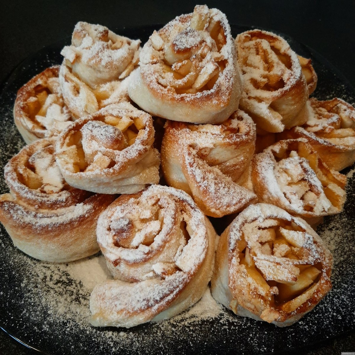 Apple Cinnamon Cake with Strawberry Puree Recipe
