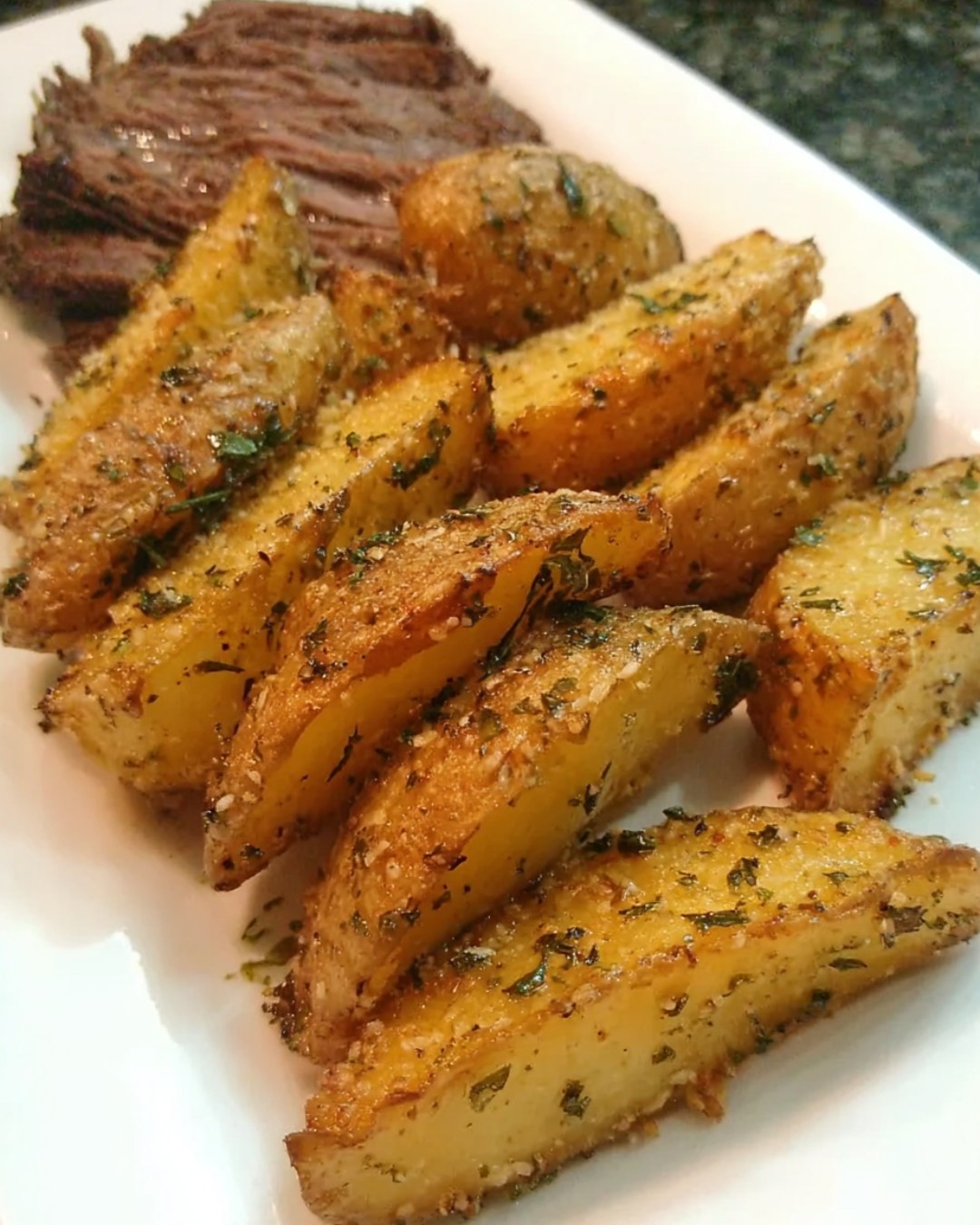 Garlic Parmesan Potato Wedges