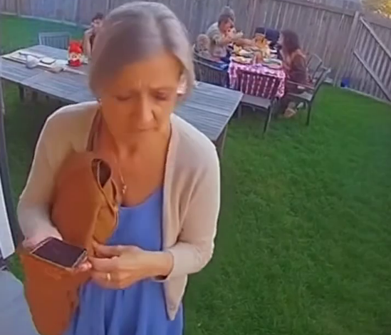 The Mysterious Text That Saved a Grandmother — and Exposed a Secret No One Saw Coming